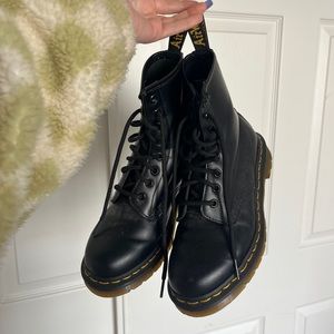 Doc Martens 1460 Womens Boots size 6